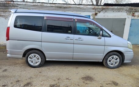 Nissan Serena II, 2001 год, 665 000 рублей, 3 фотография