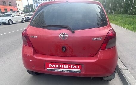 Toyota Yaris III рестайлинг, 2007 год, 350 000 рублей, 4 фотография