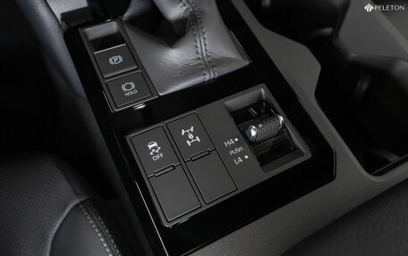 Toyota Land Cruiser Prado, 2024 год, 8 500 000 рублей, 23 фотография