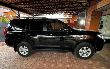 Toyota Land Cruiser Prado 150 рестайлинг 2, 2022 год, 4 580 000 рублей, 7 фотография