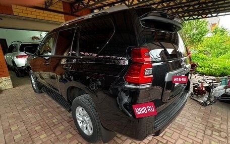 Toyota Land Cruiser Prado 150 рестайлинг 2, 2022 год, 4 580 000 рублей, 6 фотография