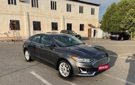 Ford Fusion (North America) II, 2020 год, 1 222 000 рублей, 2 фотография