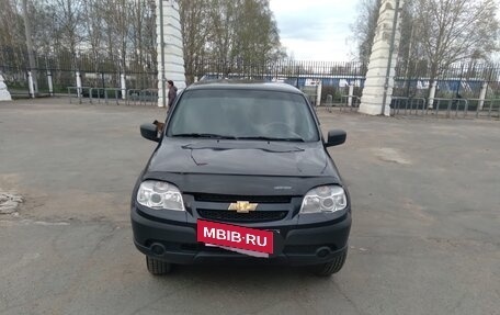 Chevrolet Niva I рестайлинг, 2017 год, 700 000 рублей, 5 фотография