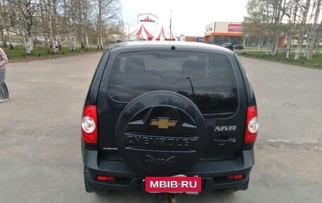 Chevrolet Niva I рестайлинг, 2017 год, 700 000 рублей, 3 фотография