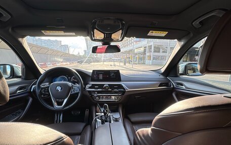 BMW 5 серия, 2018 год, 4 000 000 рублей, 7 фотография