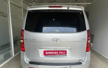 Hyundai Grand Starex Grand Starex I рестайлинг 2, 2009 год, 1 089 000 рублей, 3 фотография