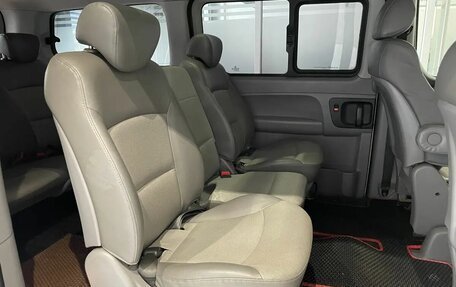 Hyundai Grand Starex Grand Starex I рестайлинг 2, 2009 год, 1 089 000 рублей, 13 фотография