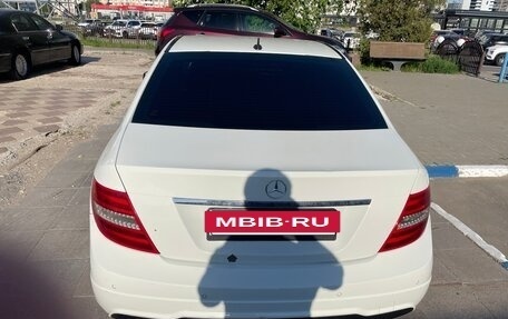 Mercedes-Benz C-Класс, 2011 год, 1 350 000 рублей, 8 фотография