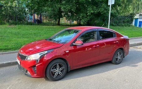 KIA Rio IV, 2021 год, 1 590 000 рублей, 2 фотография