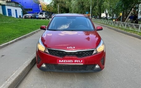 KIA Rio IV, 2021 год, 1 590 000 рублей, 4 фотография