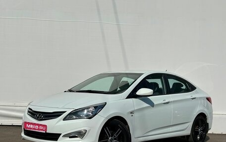 Hyundai Solaris II рестайлинг, 2015 год, 1 066 800 рублей, 1 фотография