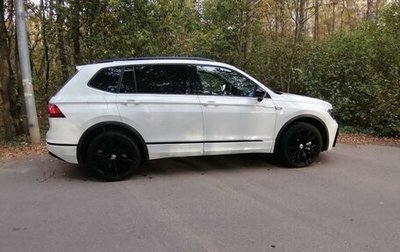 Volkswagen Tiguan II, 2021 год, 3 390 000 рублей, 1 фотография