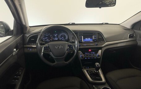 Hyundai Elantra VI рестайлинг, 2017 год, 1 140 000 рублей, 6 фотография