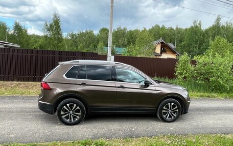 Volkswagen Tiguan II, 2020 год, 2 700 000 рублей, 6 фотография