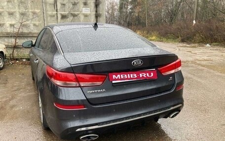KIA Optima IV, 2018 год, 1 900 000 рублей, 2 фотография
