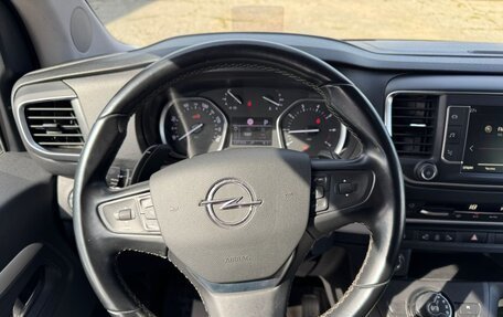 Opel Zafira Life I, 2021 год, 3 700 000 рублей, 9 фотография