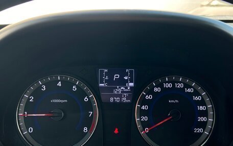 Hyundai Solaris II рестайлинг, 2015 год, 1 066 800 рублей, 19 фотография