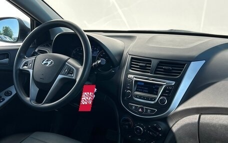 Hyundai Solaris II рестайлинг, 2015 год, 1 066 800 рублей, 13 фотография
