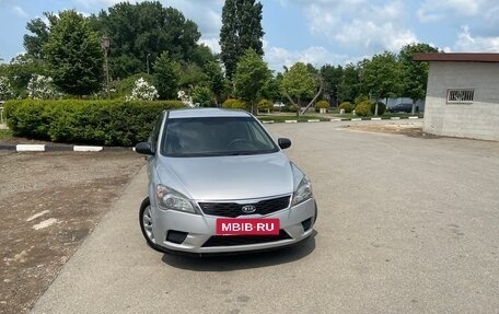 KIA cee'd I рестайлинг, 2011 год, 739 000 рублей, 2 фотография