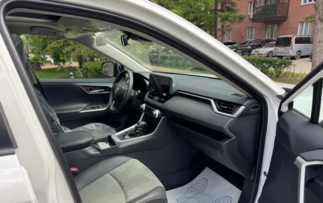 Toyota RAV4, 2025 год, 3 800 000 рублей, 11 фотография