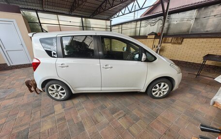 Toyota Ractis I, 2005 год, 630 000 рублей, 2 фотография