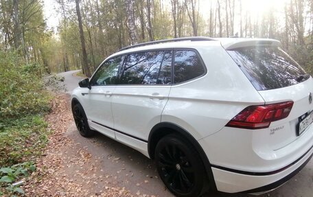Volkswagen Tiguan II, 2021 год, 3 390 000 рублей, 3 фотография