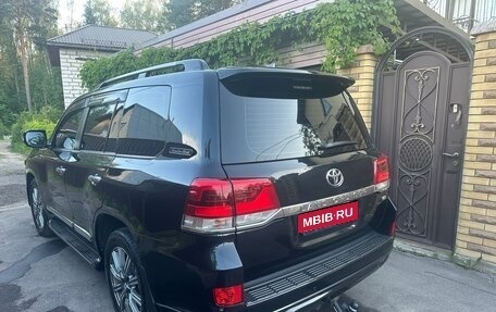 Toyota Land Cruiser 200, 2016 год, 8 000 000 рублей, 4 фотография