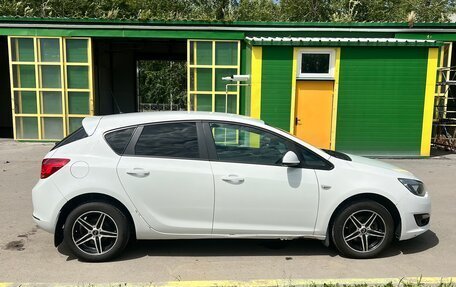 Opel Astra J, 2013 год, 700 000 рублей, 1 фотография