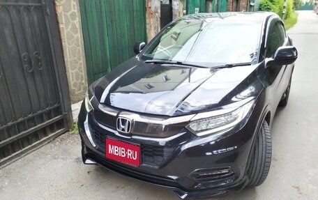 Honda Vezel, 2018 год, 2 000 000 рублей, 1 фотография
