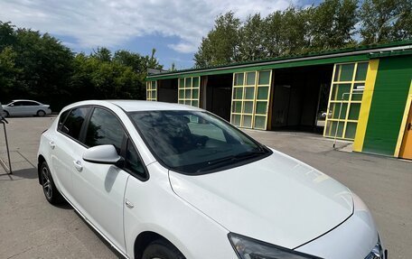Opel Astra J, 2013 год, 700 000 рублей, 5 фотография