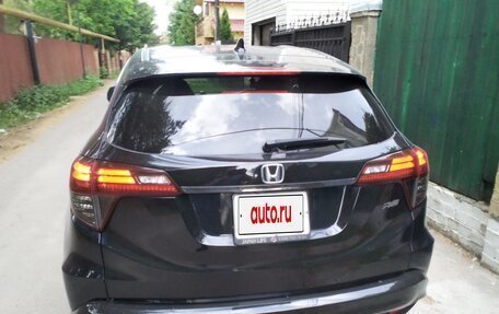 Honda Vezel, 2018 год, 2 000 000 рублей, 4 фотография