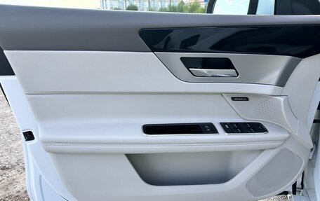 Jaguar XF II, 2017 год, 2 000 000 рублей, 14 фотография