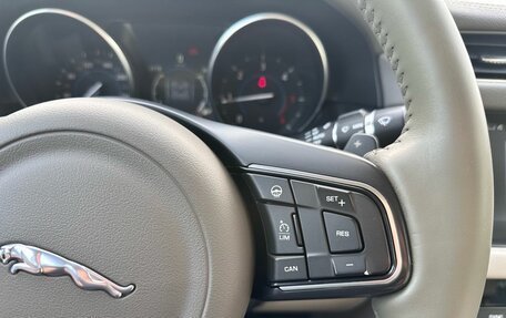 Jaguar XF II, 2017 год, 2 000 000 рублей, 17 фотография