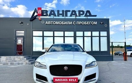 Jaguar XF II, 2017 год, 2 000 000 рублей, 10 фотография