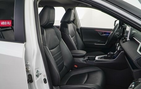 Toyota RAV4, 2021 год, 3 749 000 рублей, 8 фотография