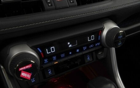 Toyota RAV4, 2021 год, 3 749 000 рублей, 20 фотография