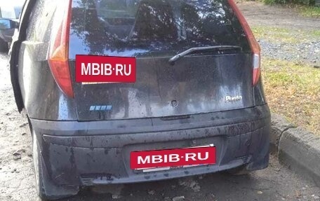 Fiat Punto III Punto Evo рестайлинг, 2001 год, 110 000 рублей, 4 фотография