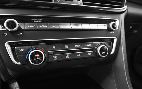 KIA Optima IV, 2019 год, 2 145 000 рублей, 18 фотография