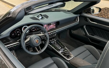 Porsche 911, 2022 год, 29 900 000 рублей, 17 фотография