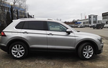 Volkswagen Tiguan II, 2019 год, 3 800 000 рублей, 6 фотография
