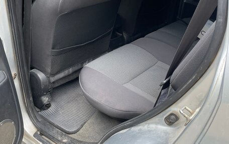Toyota RAV4, 2004 год, 795 000 рублей, 11 фотография