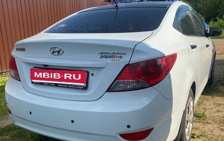 Hyundai Solaris II рестайлинг, 2012 год, 585 000 рублей, 3 фотография