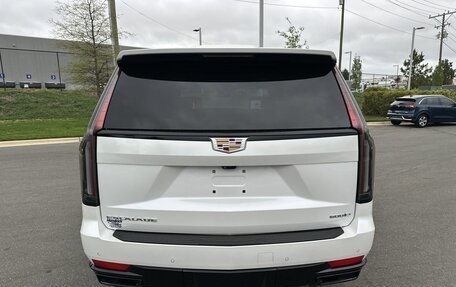 Cadillac Escalade V, 2022 год, 9 180 000 рублей, 7 фотография
