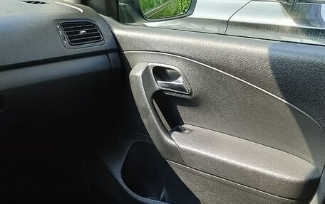Volkswagen Polo VI (EU Market), 2011 год, 1 300 000 рублей, 12 фотография