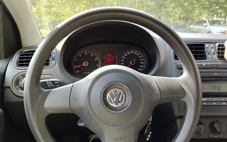 Volkswagen Polo VI (EU Market), 2011 год, 1 300 000 рублей, 19 фотография