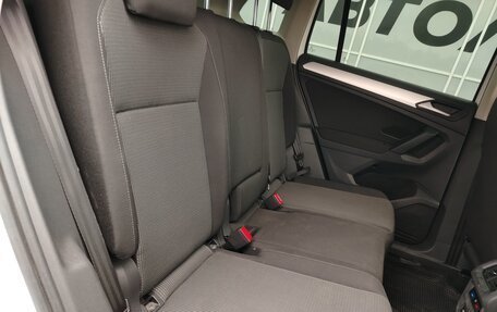 Volkswagen Tiguan II, 2021 год, 2 384 000 рублей, 22 фотография