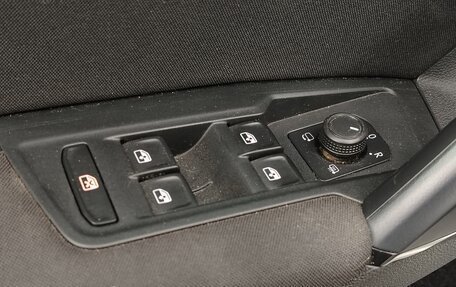 Volkswagen Tiguan II, 2021 год, 2 384 000 рублей, 18 фотография