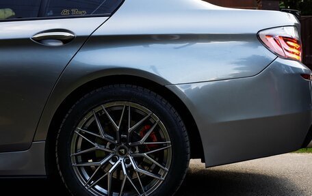 BMW 5 серия, 2010 год, 2 300 000 рублей, 34 фотография