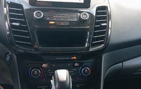 Ford Tourneo Connect II рестайлинг, 2019 год, 2 500 000 рублей, 14 фотография