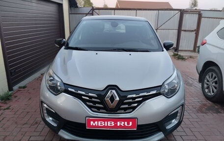 Renault Kaptur I рестайлинг, 2021 год, 1 550 000 рублей, 1 фотография